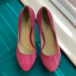 Elizabeth and James Pink Pumps